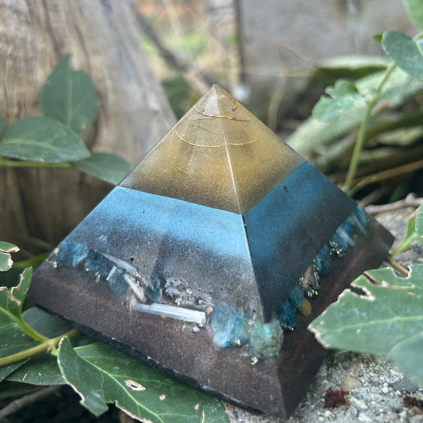8-Sided Orgonite Cheops Pyramid