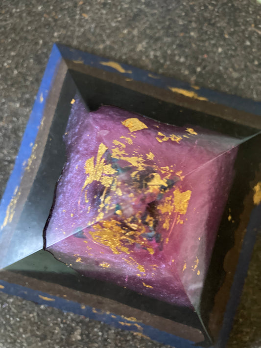 8-Sided Orgonite Cheops Pyramid